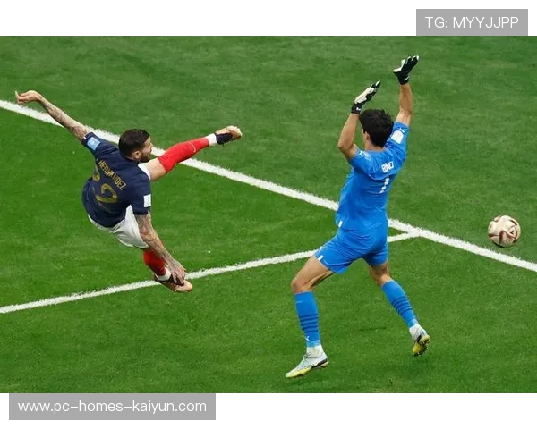 姆巴佩反击中助攻队友轻松收割进球